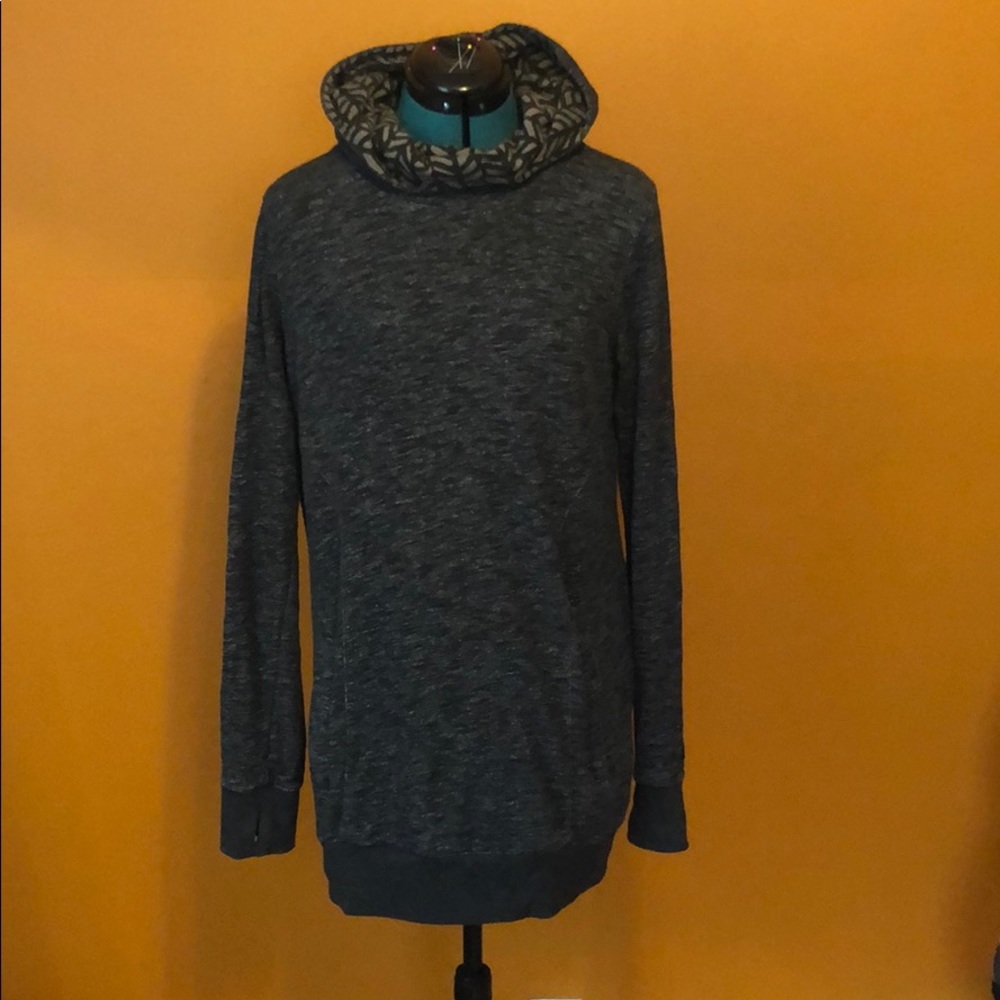 Volcom hoodie dress size large